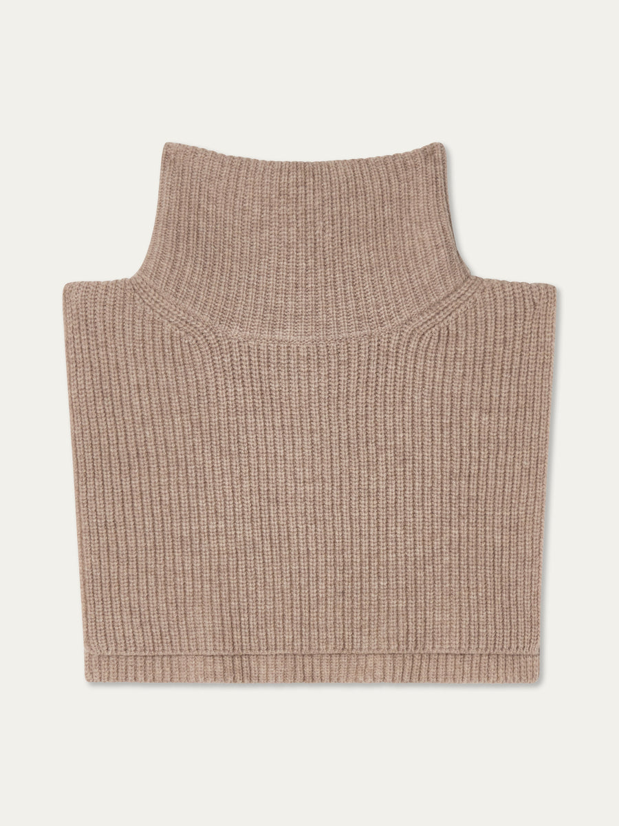 We Norwegians | FW25 | Dal Bib_Sand shot against an off-white background